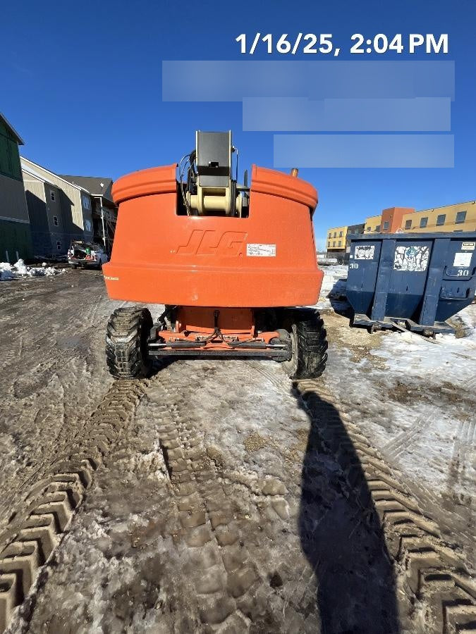 2023 JLG 660SJ
