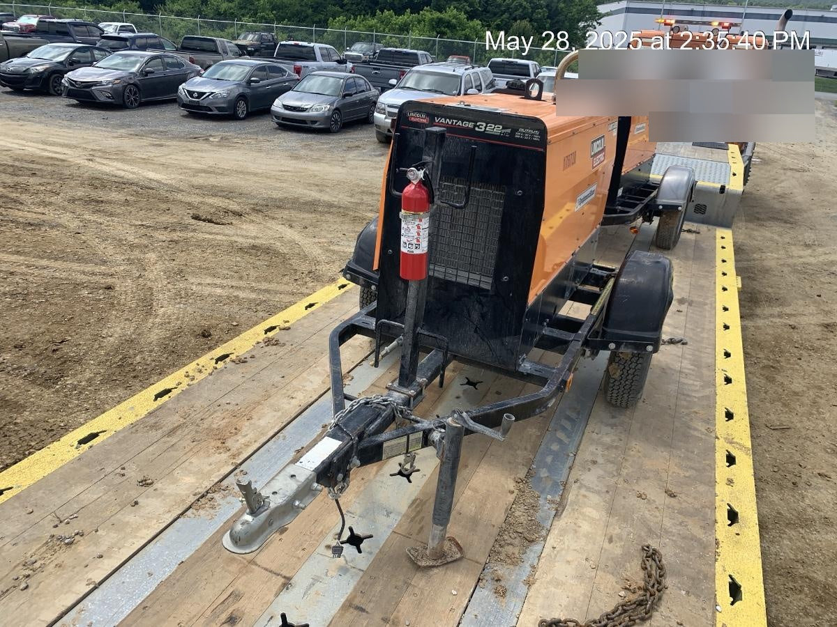 2021 Lincoln Electric Vantage 322 Vantage 322 Ready Pak 3 w/ Decals, ORANGE (includes trailer, cable rack, fender light kit) NO Telematics