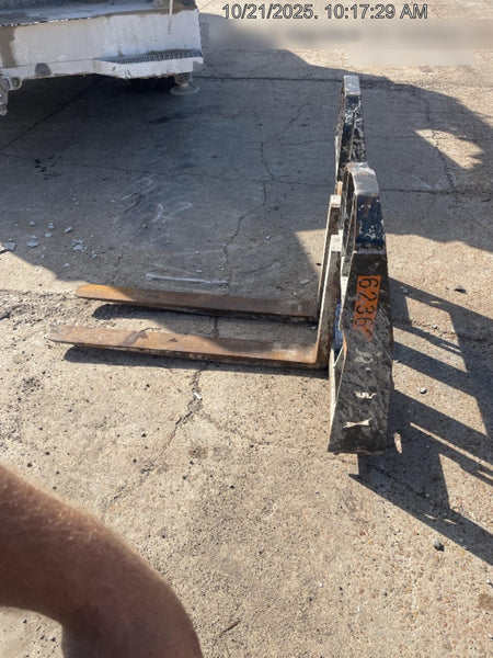 2020 WOODS 48" Pallet Forks - Woods