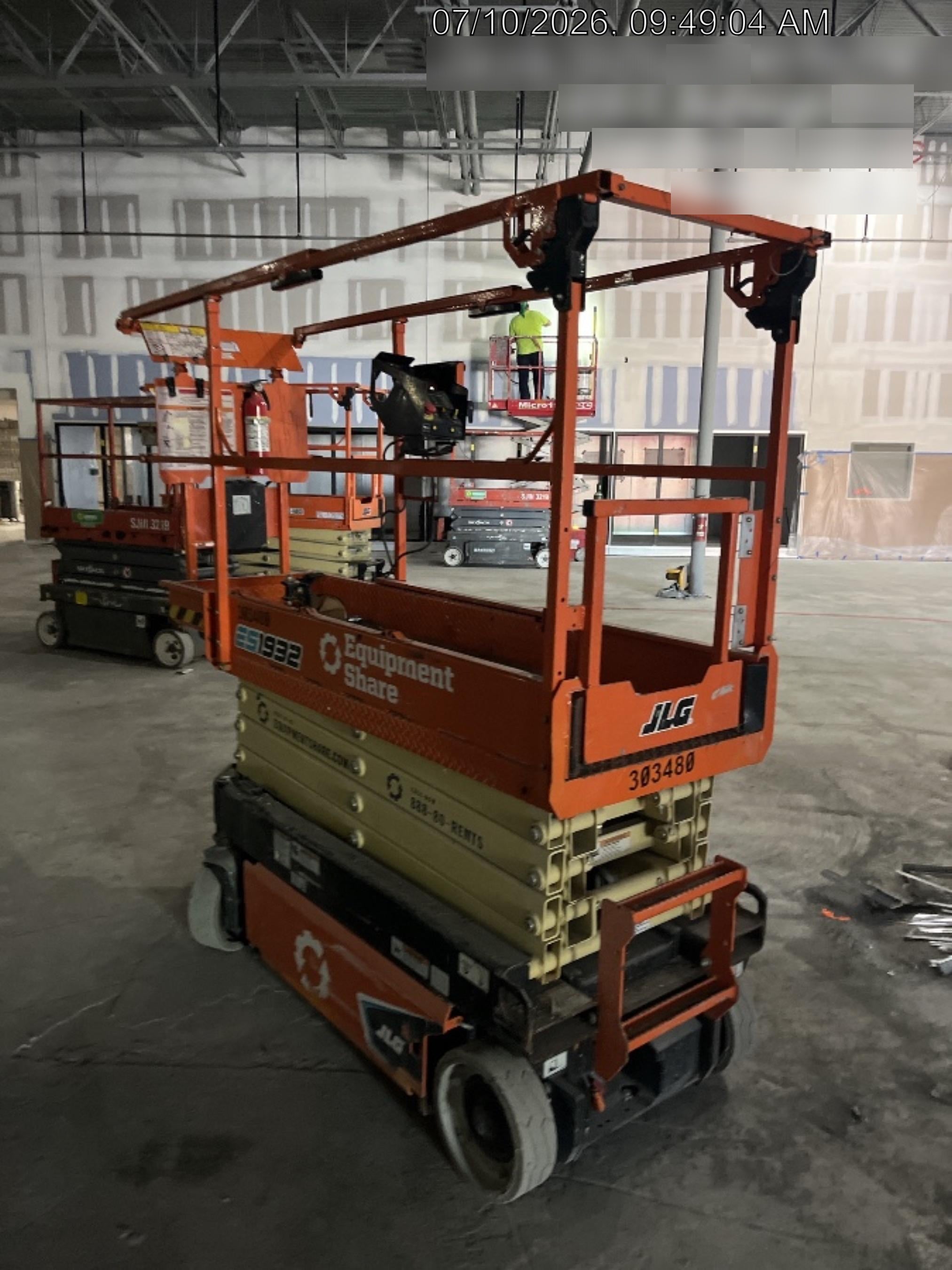 2023 JLG ES1932