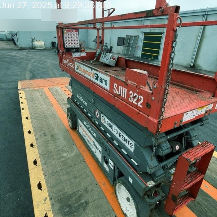 2018 Skyjack SJIII-3226 Skyjack SJIII3226 Scissor Lift w/Trojan Batteries