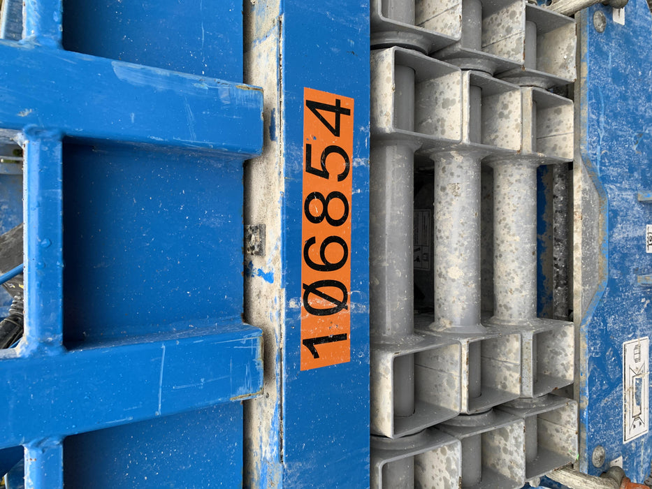 2020 Genie GS-1930 Solid Non Marking Tires, Beacon, Folding rails with half height swing gate, 800W Inverter