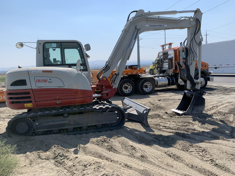 2021 TAKEUCHI TB290C