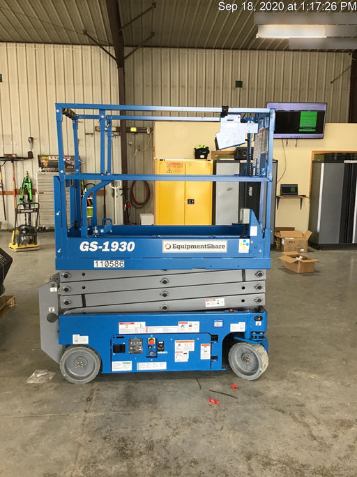 2020 Genie GS-1930 Solid Non Marking Tires, Beacon, Folding rails with half height swing gate, 800W Inverter