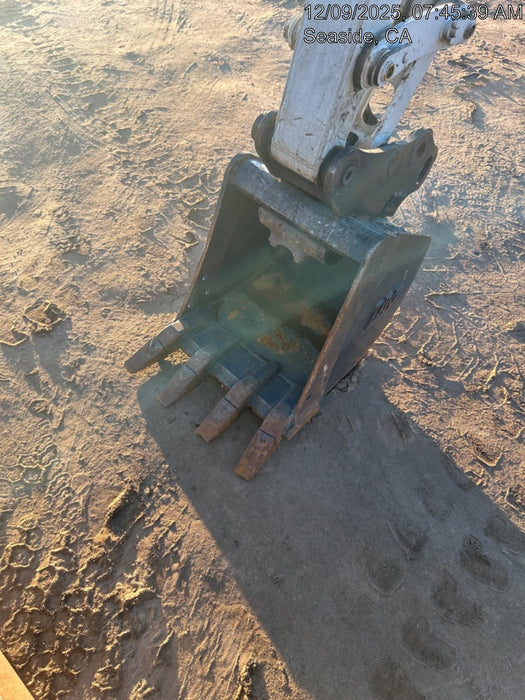 2025 TAKEUCHI 18" HD Bucket - Takeuchi