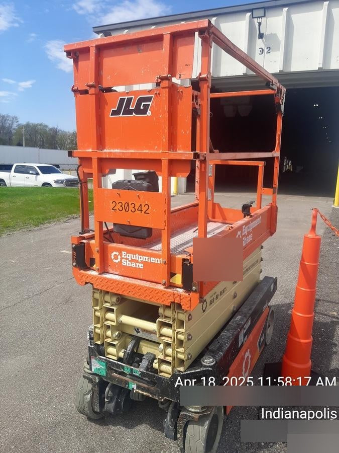 2022 JLG ES1932
