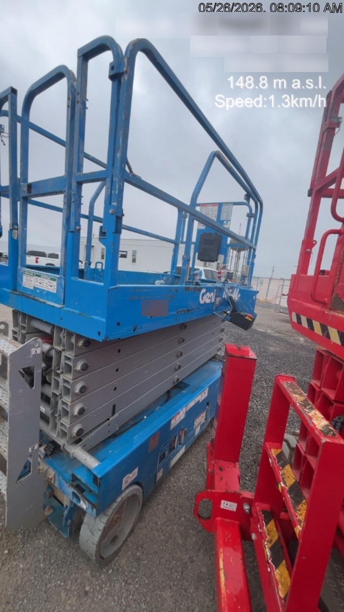 2019 Genie GS-4047 Folding rails with half height swing gate