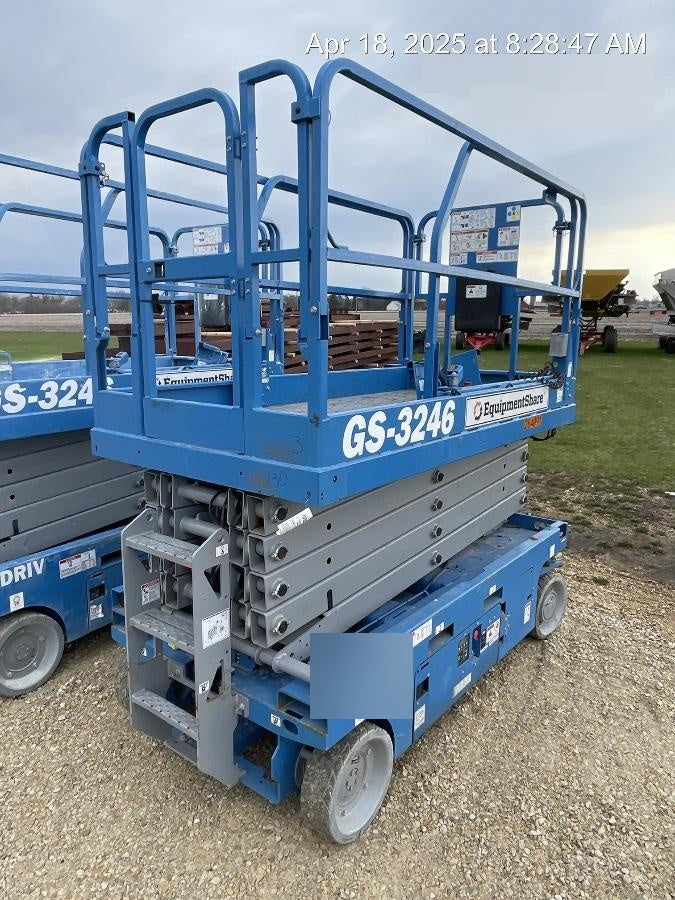 2022 GENIE GS-3246