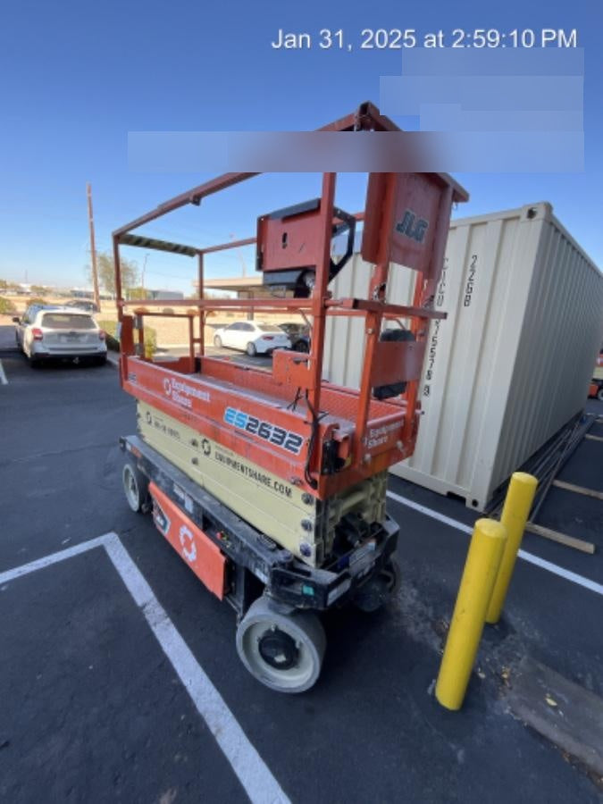 2022 JLG ES2632