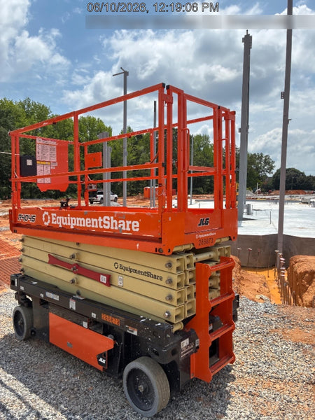2022 JLG R4045