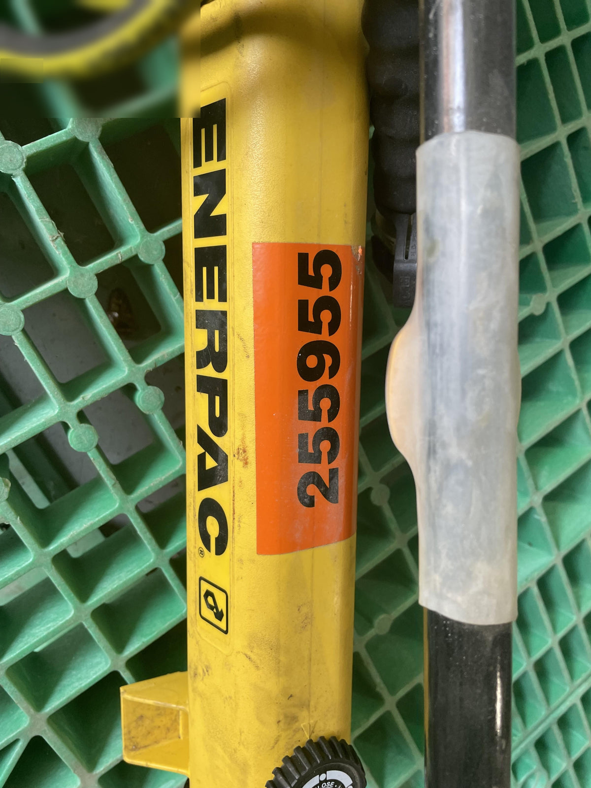 2022 ENERPAC P392