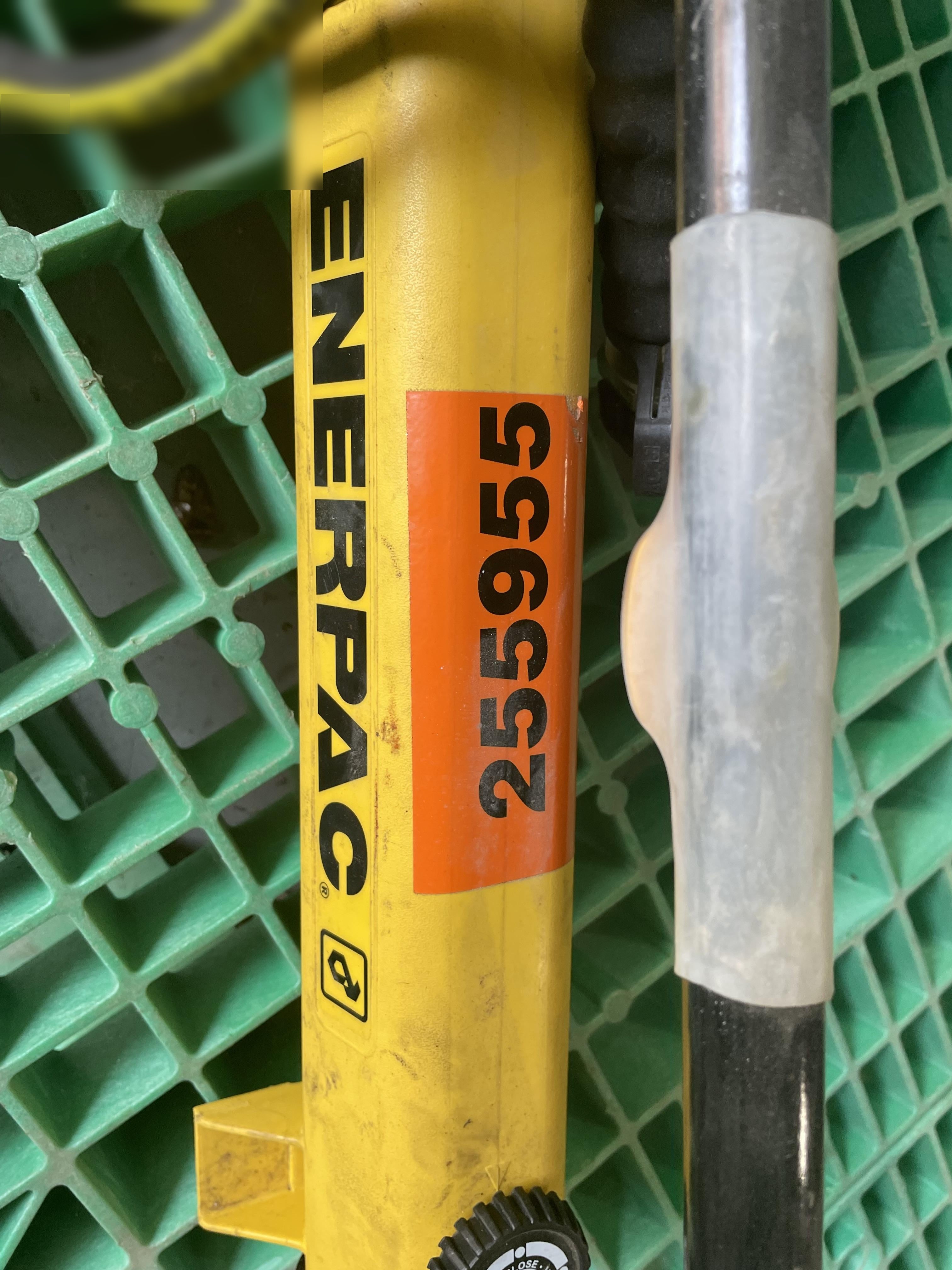 2022 ENERPAC P392