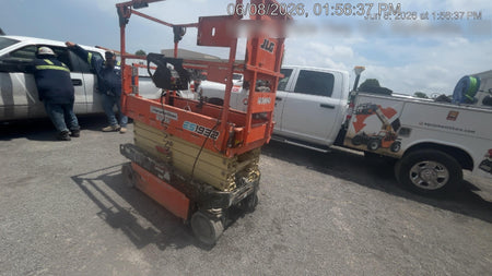 2021 JLG ES1932