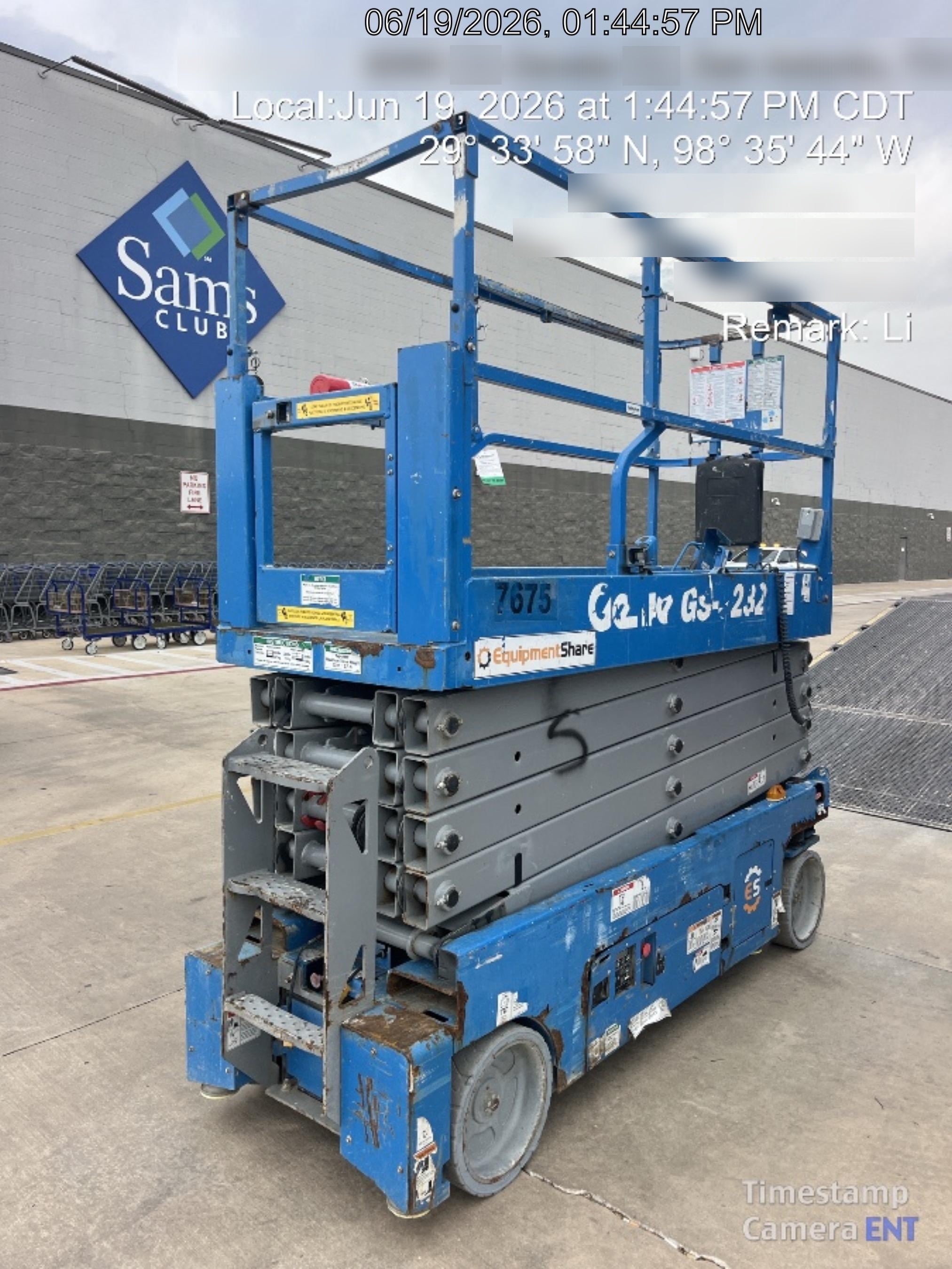 2017 Genie GS-3232 Genie GS3232 Lift w/Folding Rails and Swing Gate
