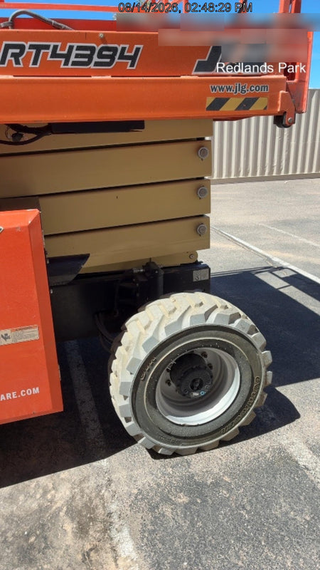 2023 JLG RT4394