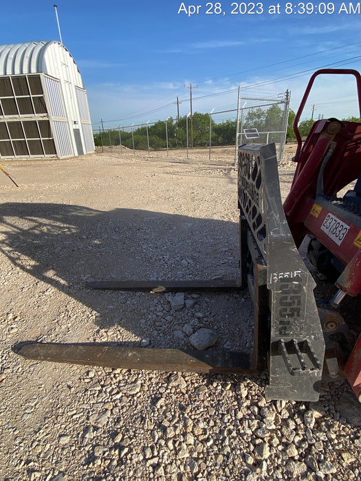 2021 PALADIN 48" Pallet Forks - Paladin