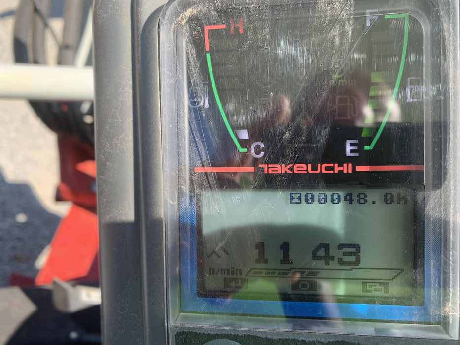 2021 TAKEUCHI TB235-2R