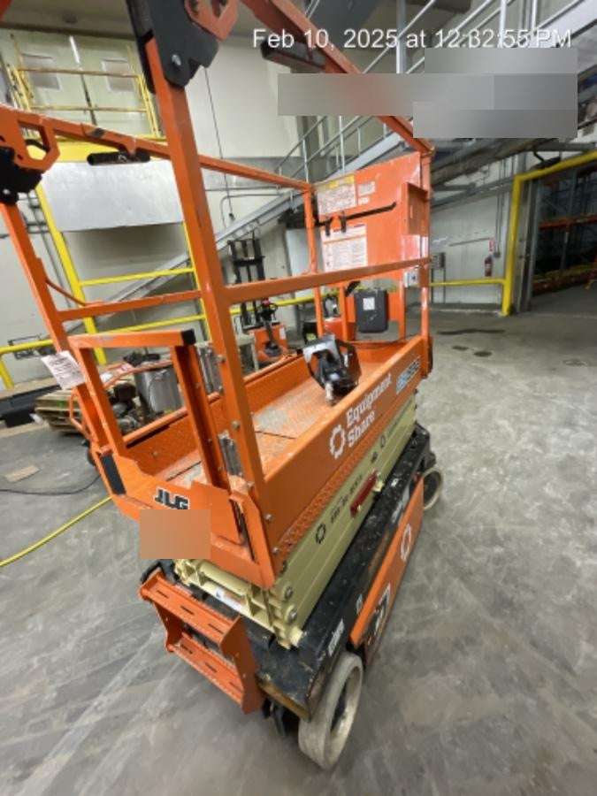 2022 JLG ES1932