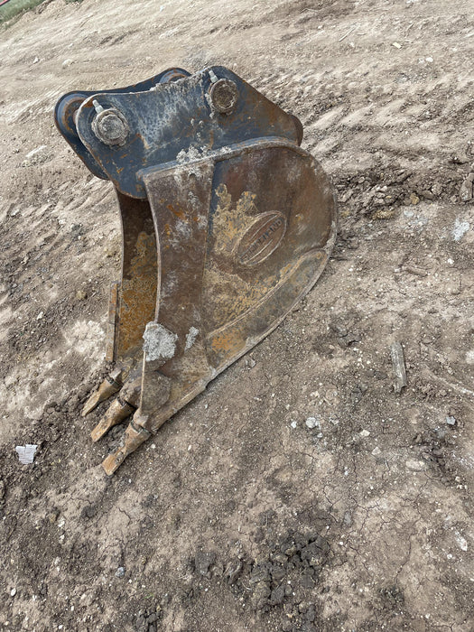 2020 STRICKLAND 18" Bucket Tooth - Strickland