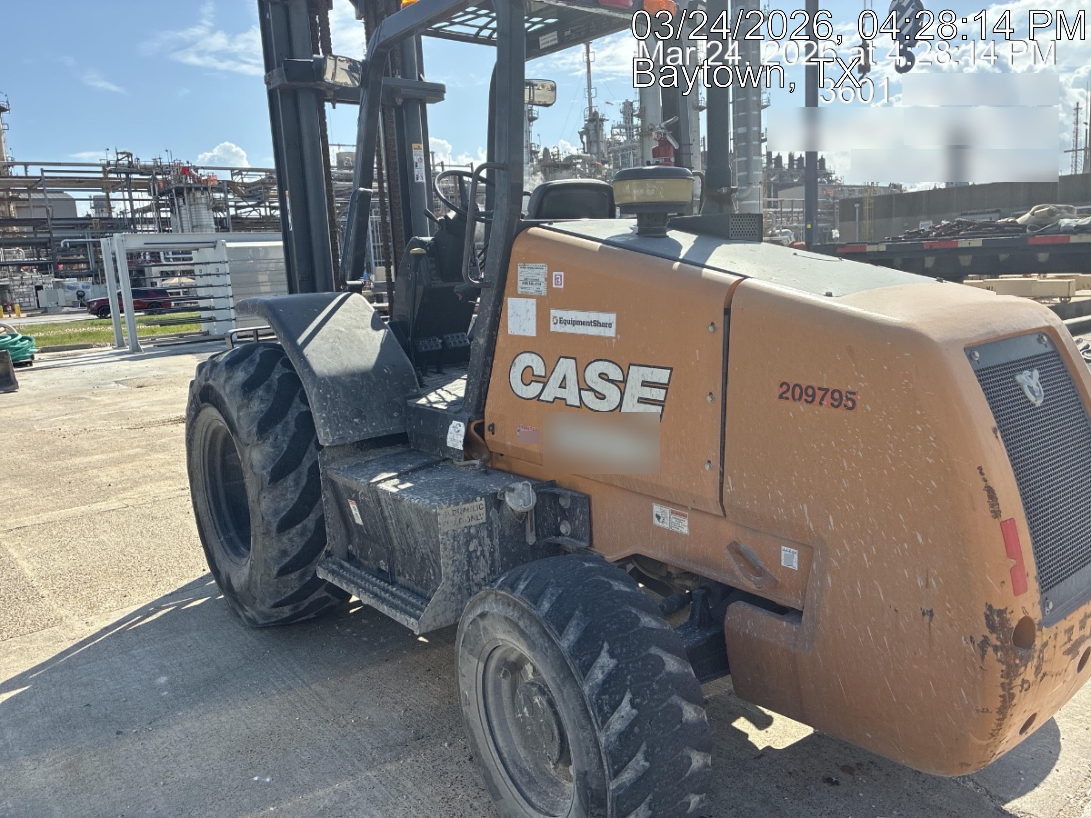 2022 CASE 588H