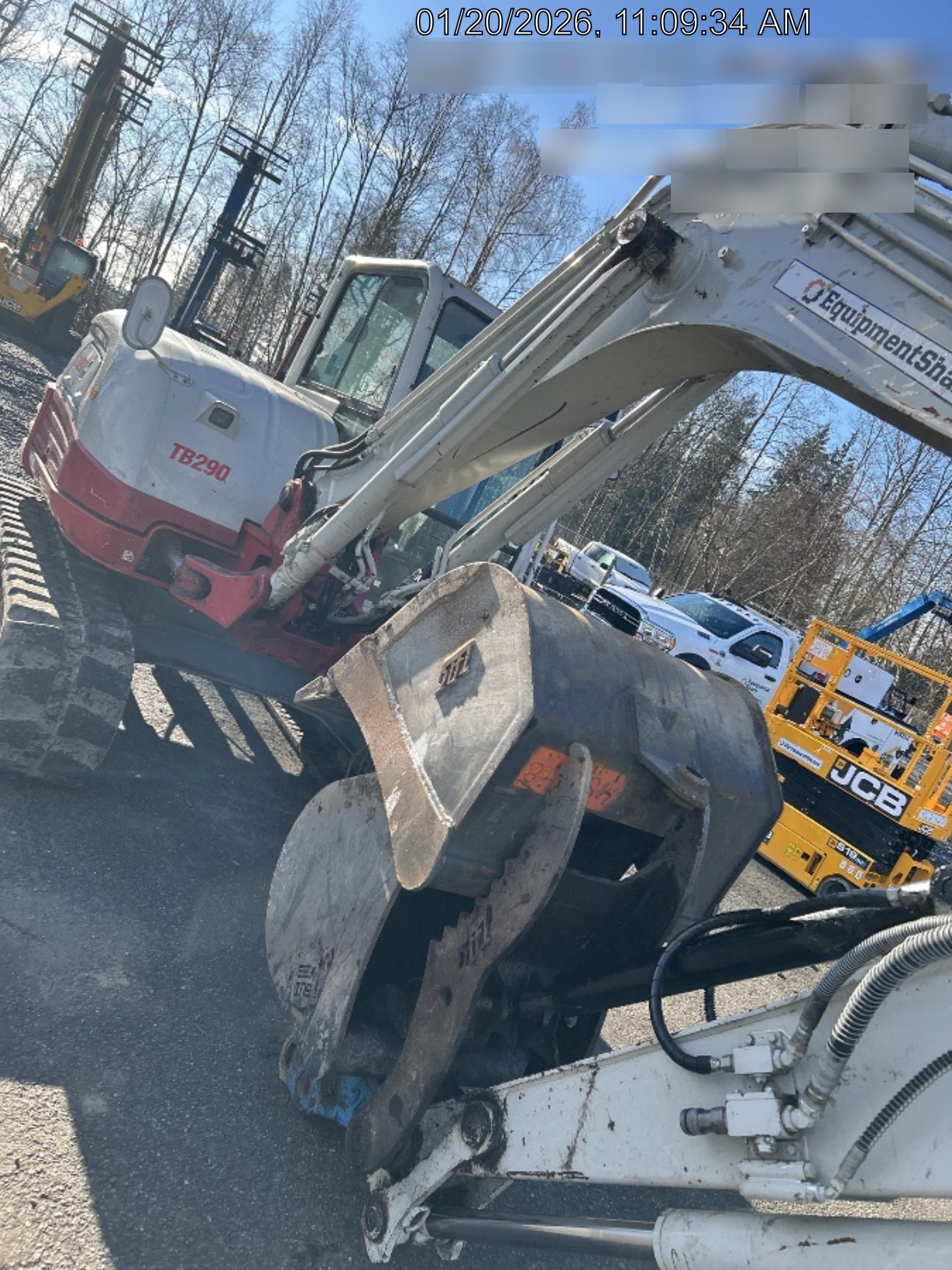 2025 TAKEUCHI 36" Bucket - Takeuchi