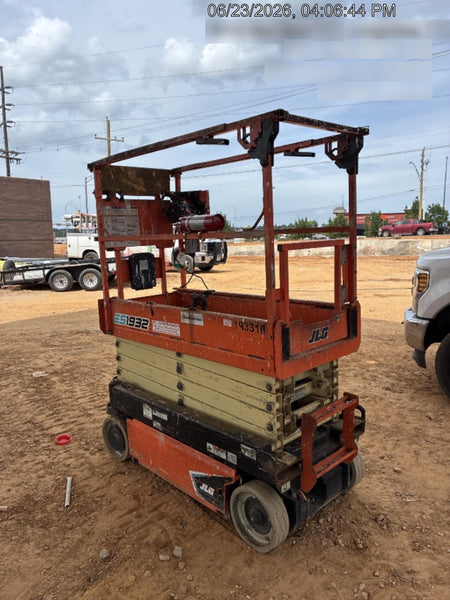2021 JLG ES1932