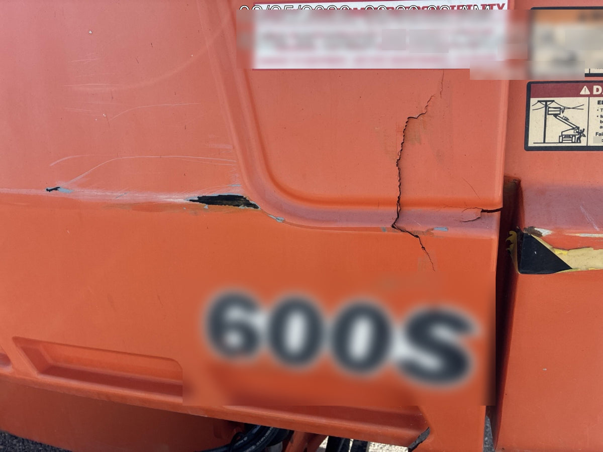 2020 JLG 600S