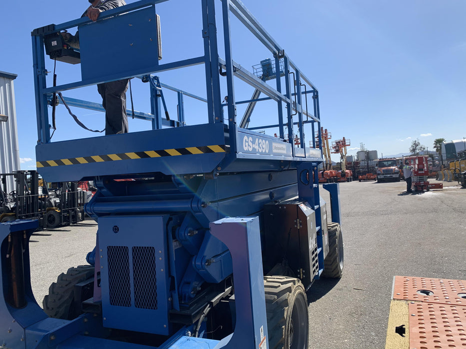 2020 GENIE GS-4390 RT
