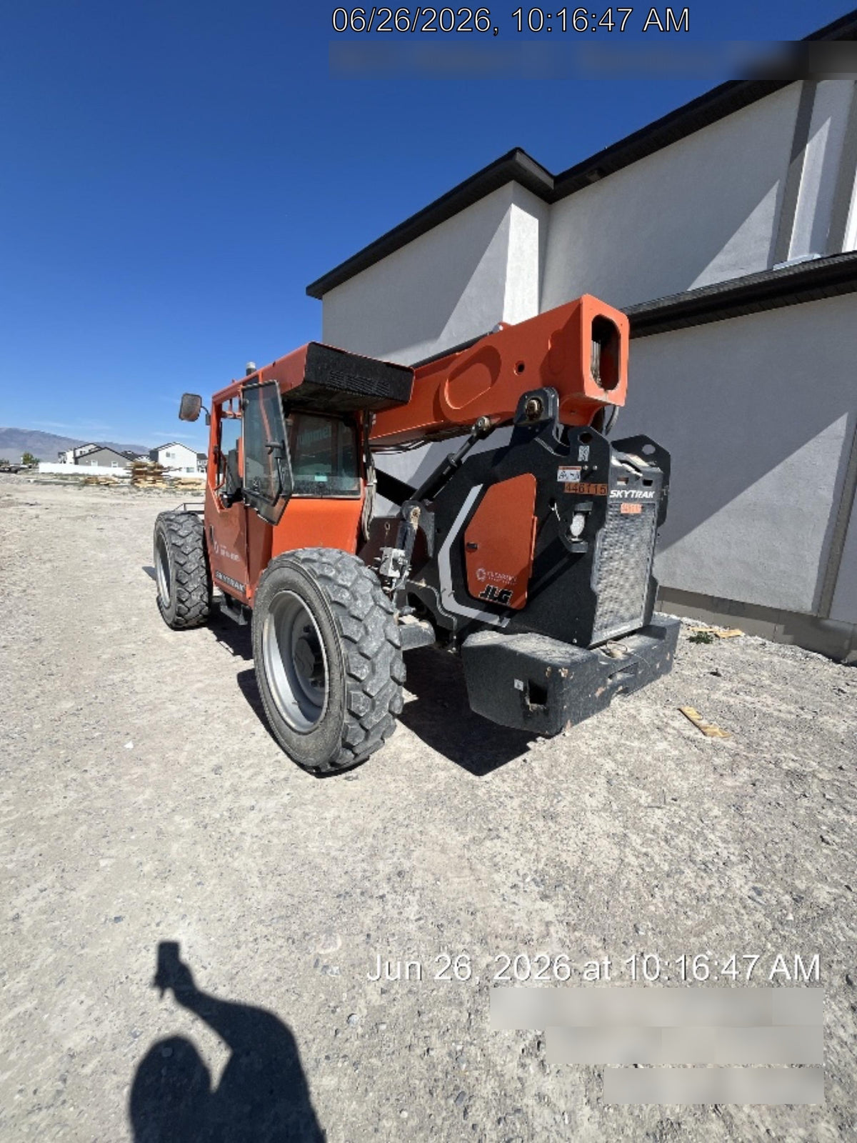 2024 SKYTRAK 8042