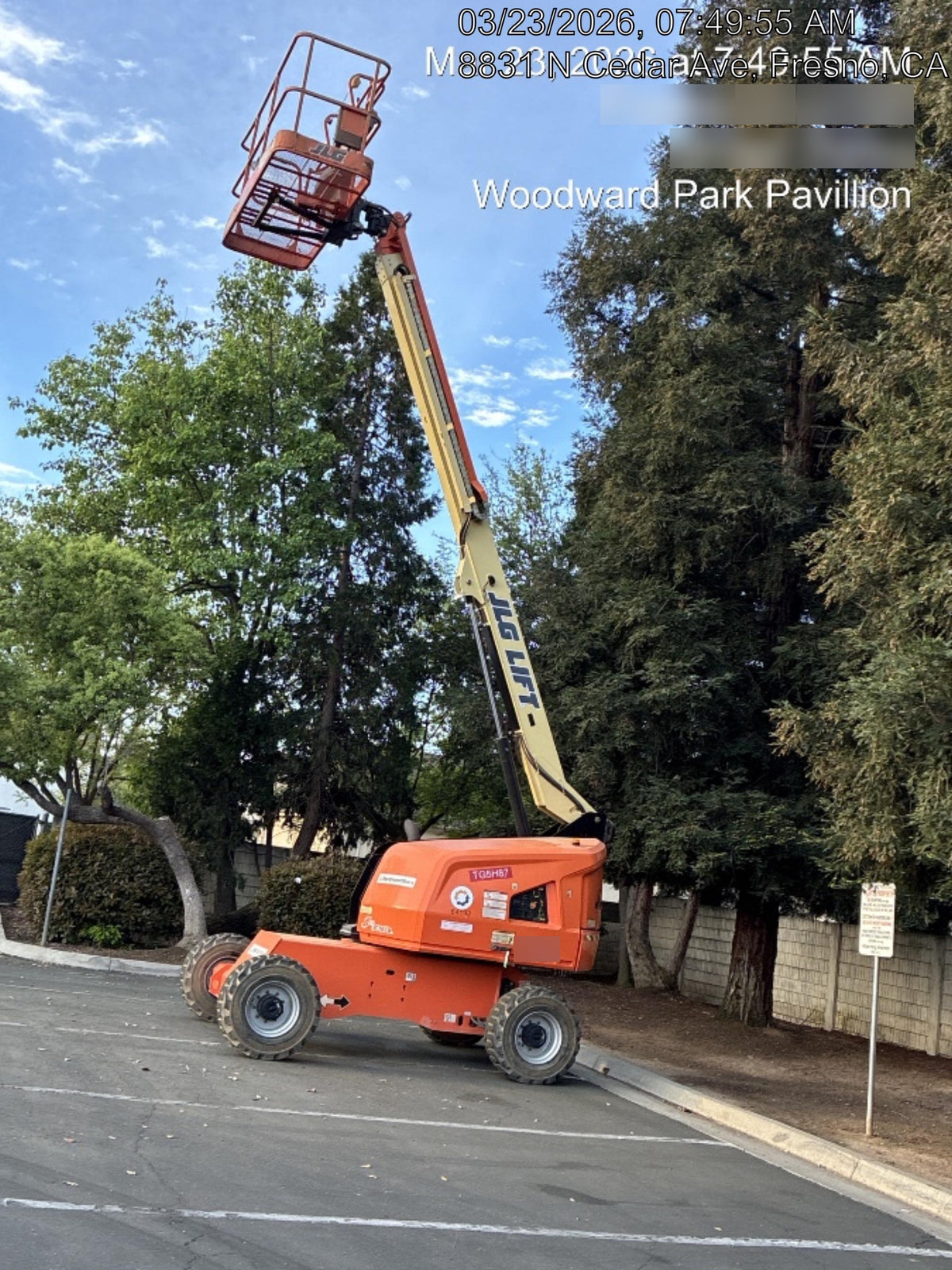 2020 JLG 400S