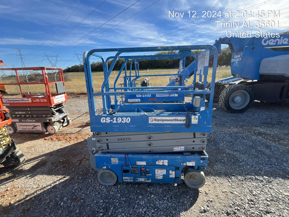 2019 Genie GS-1930 Fixed rails with chain Entry