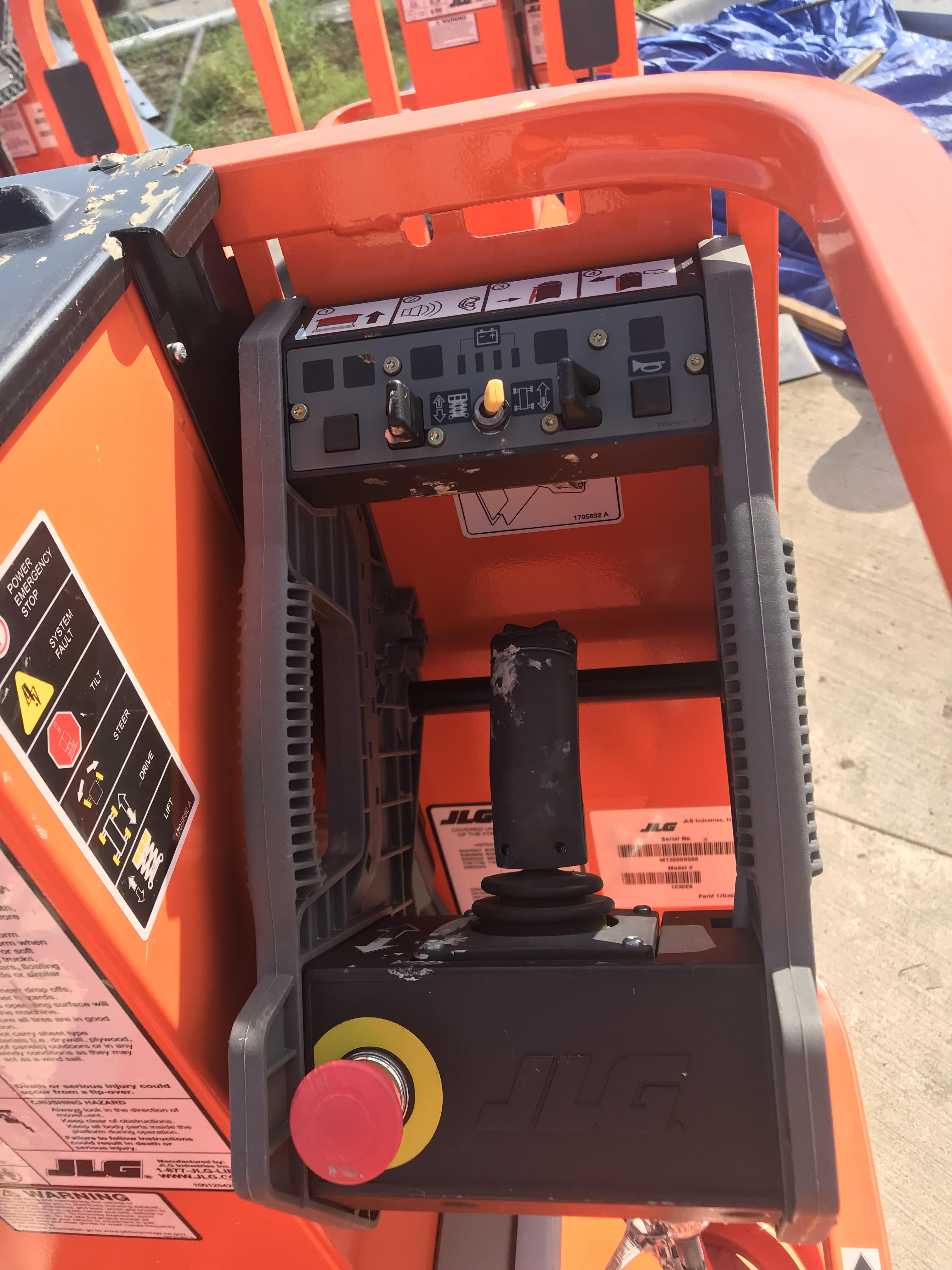 2021 JLG 1230ES