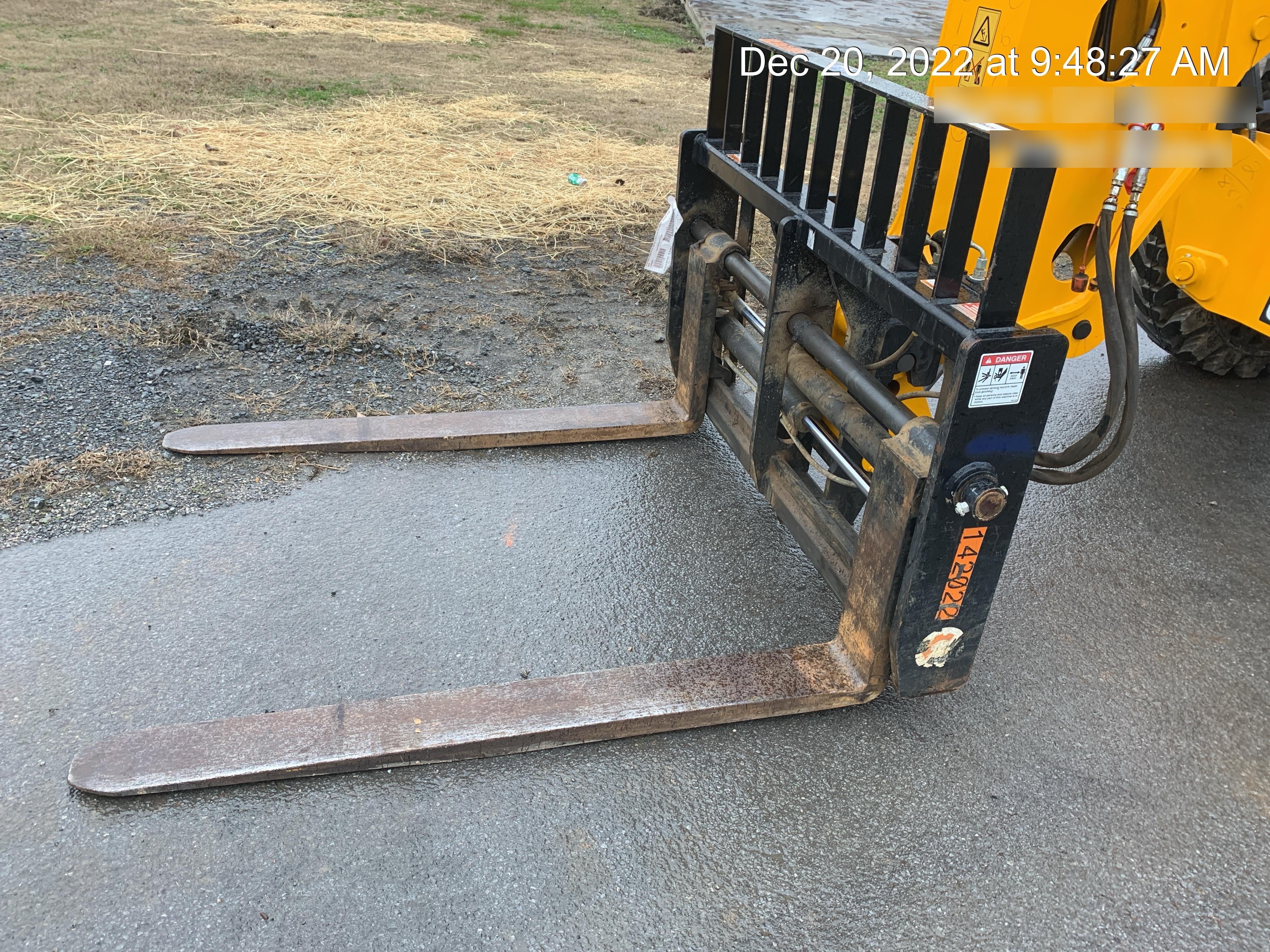 2021 JCB F7377
