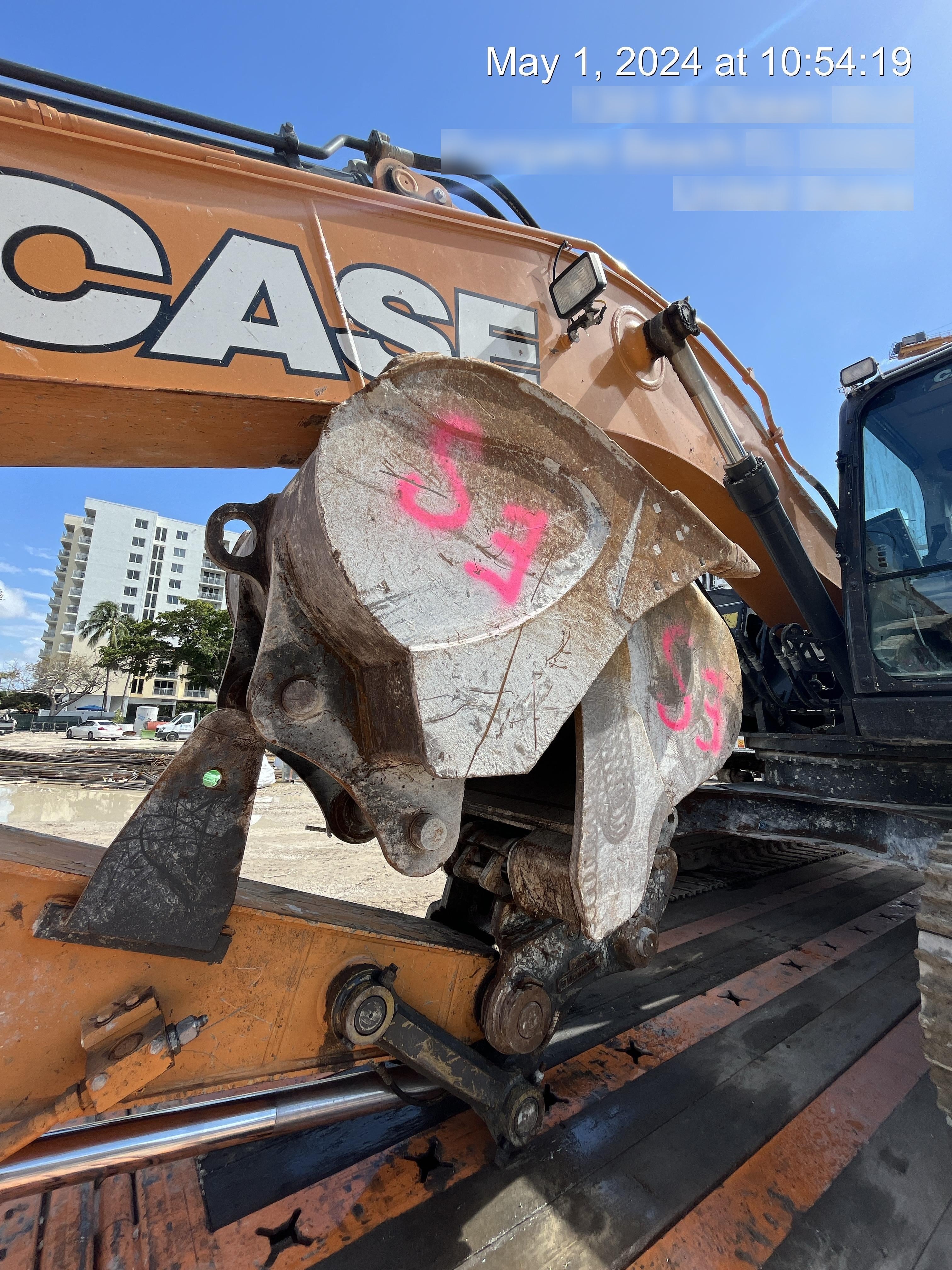 2015 CASE 42" Bucket - Case