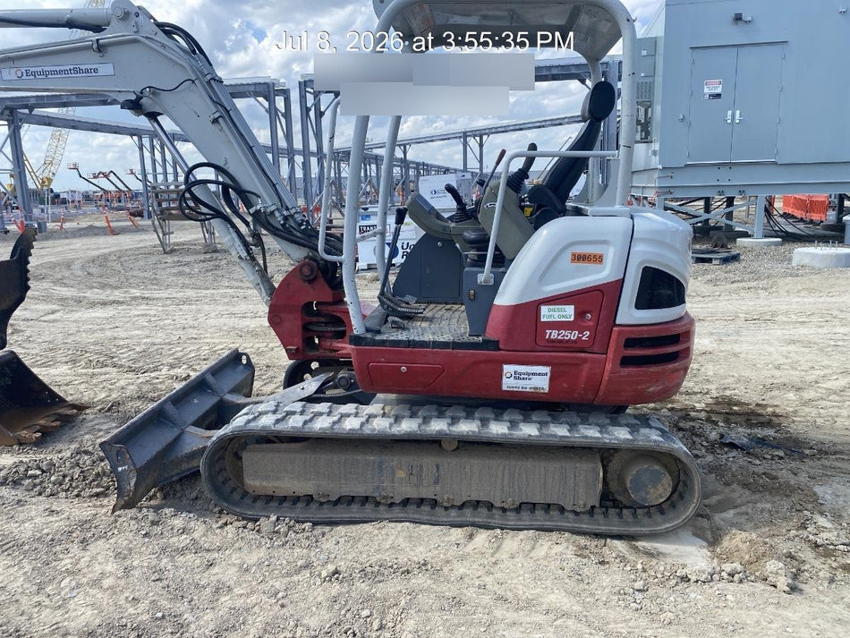 2023 TAKEUCHI TB250-2R