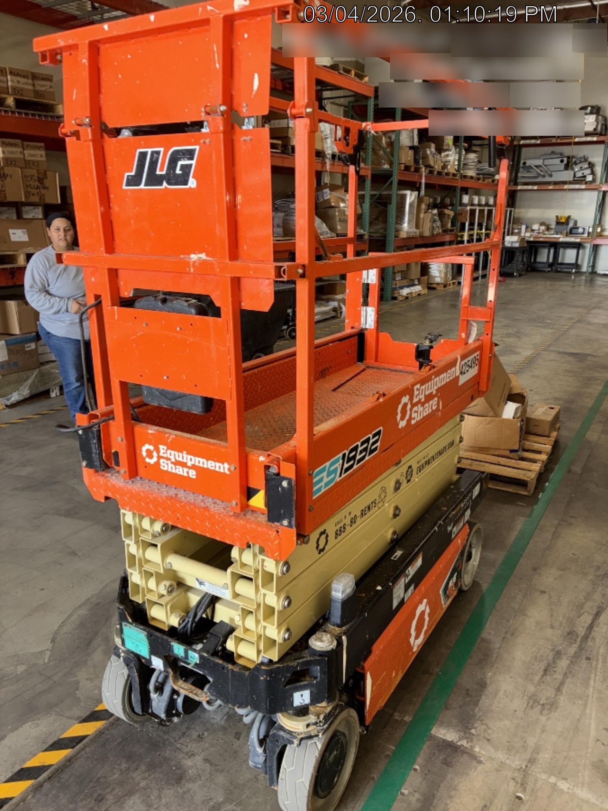 2024 JLG ES1932
