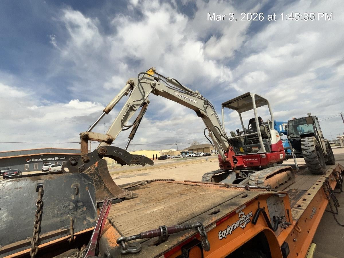 2022 TAKEUCHI TB235-2R