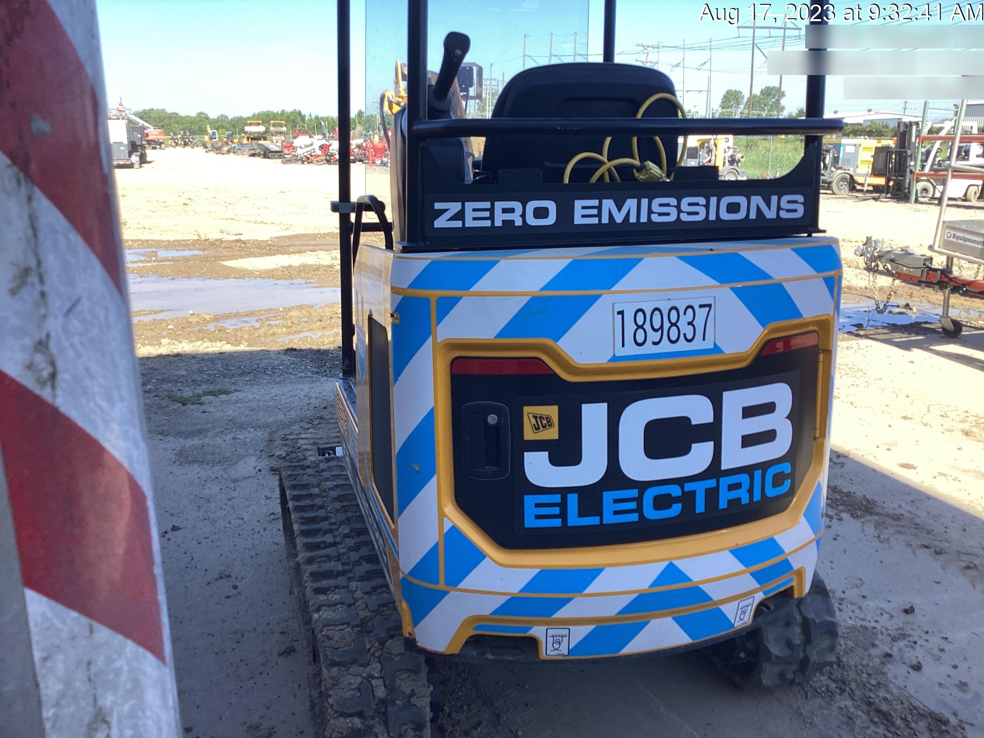2022 JCB 19C-1E Canopy, Rubber Track, Beacon, Dipper, WL, Coupler, ES Decals