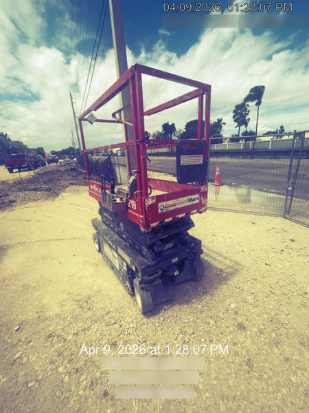 2018 Skyjack SJIII-3219 Skyjack SJIII3219 Scissor Lift w/Trojan Batteries
