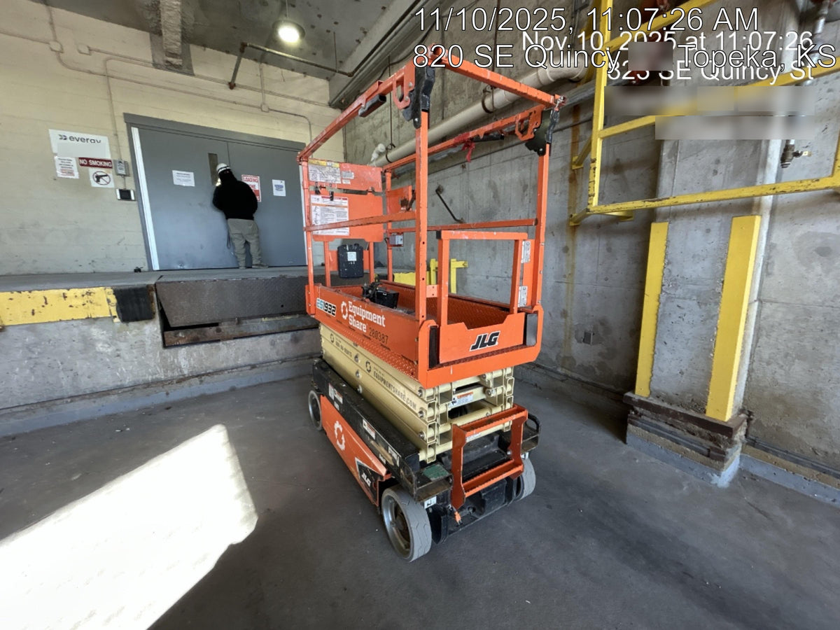 2022 JLG ES1932