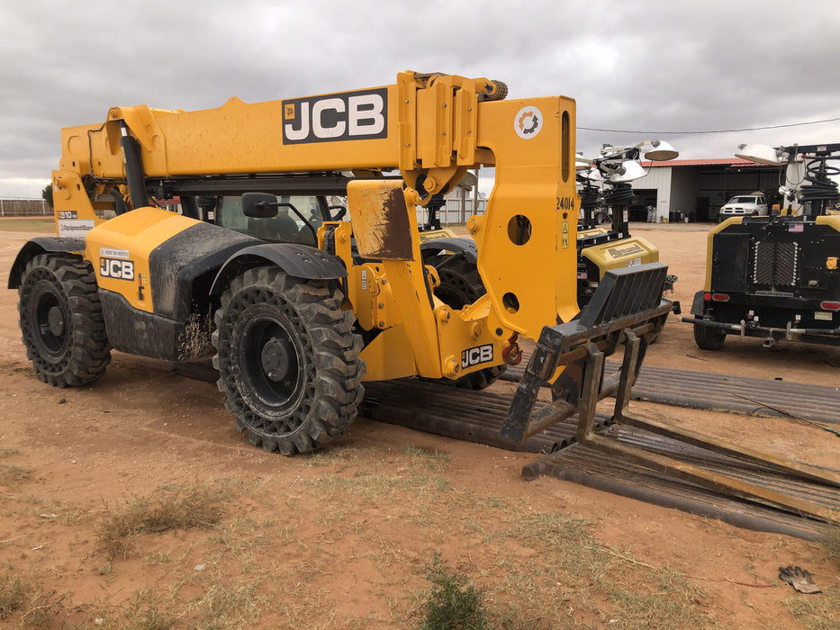 2019 JCB 510-56 JCB 510-56 74 HP w/Open ROPS, Beacon, Aux Hydraulics, Worklights, Solid Tires, 60" Carriage/Forks
