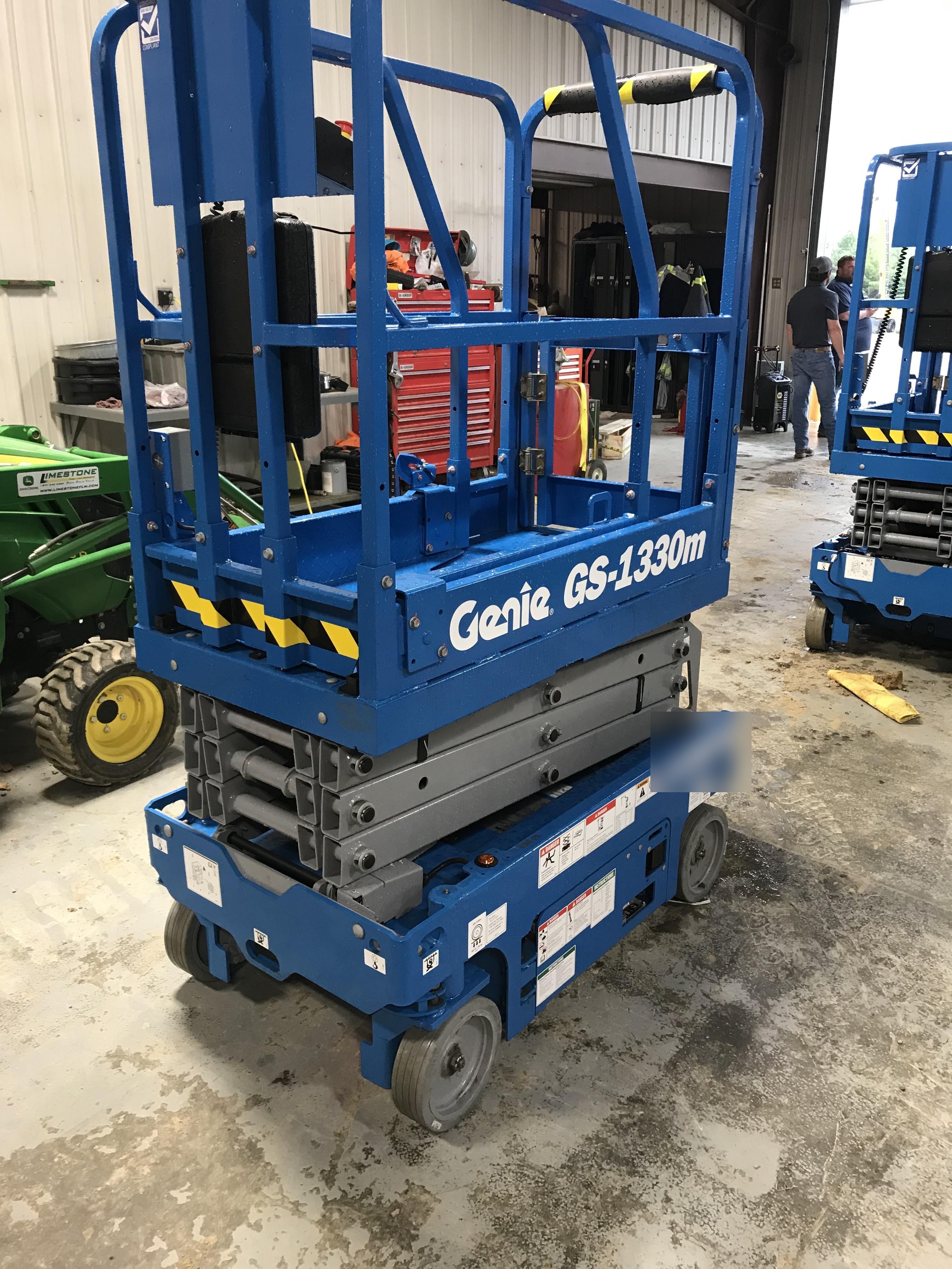 2021 GENIE GS-1330m