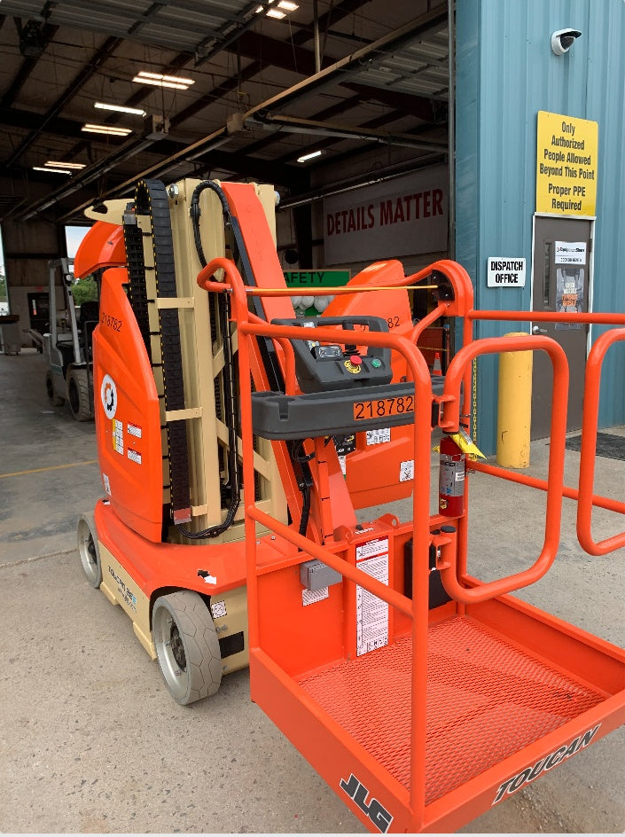 2022 JLG 26E