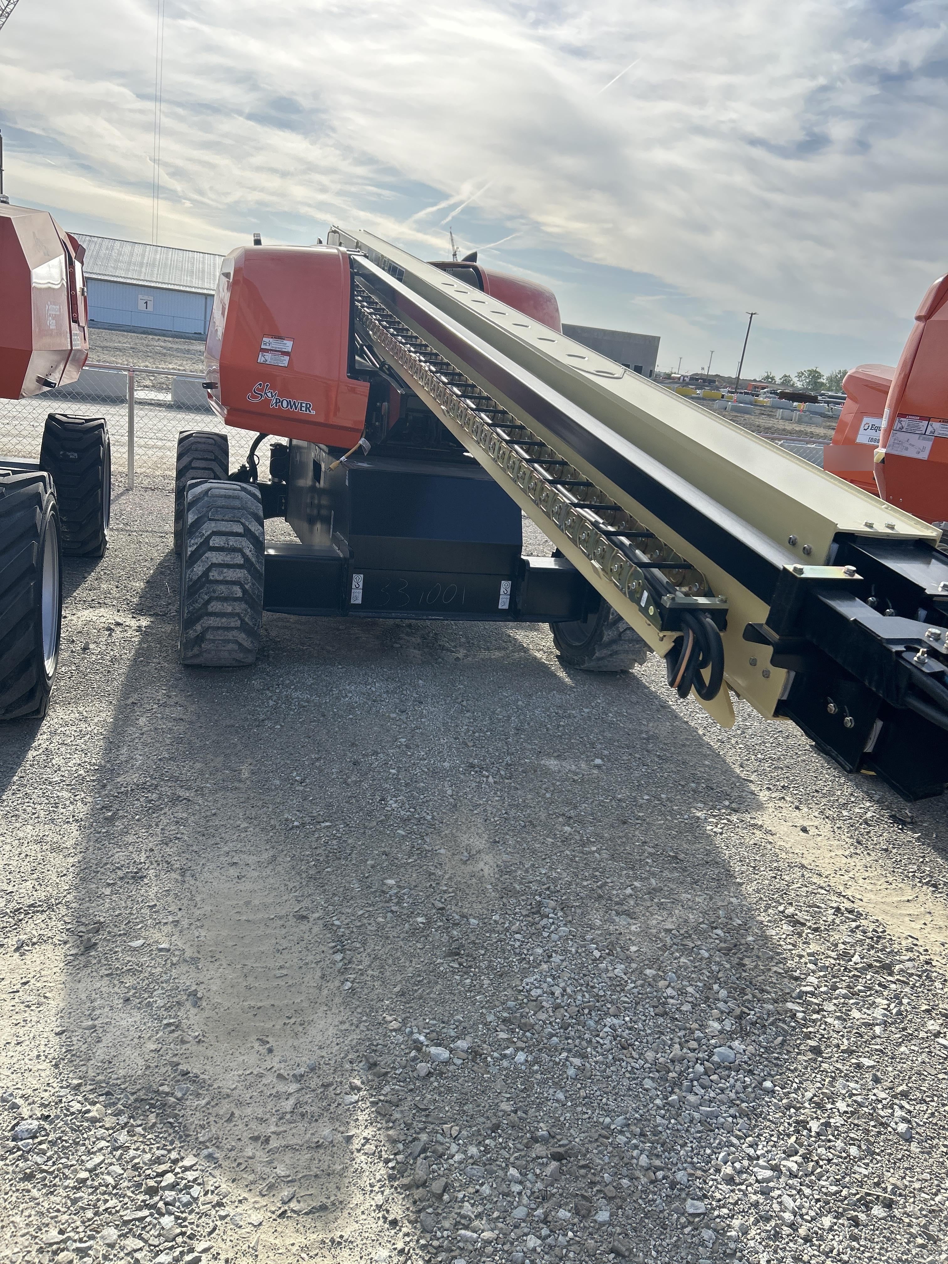 2025 JLG 660SJ