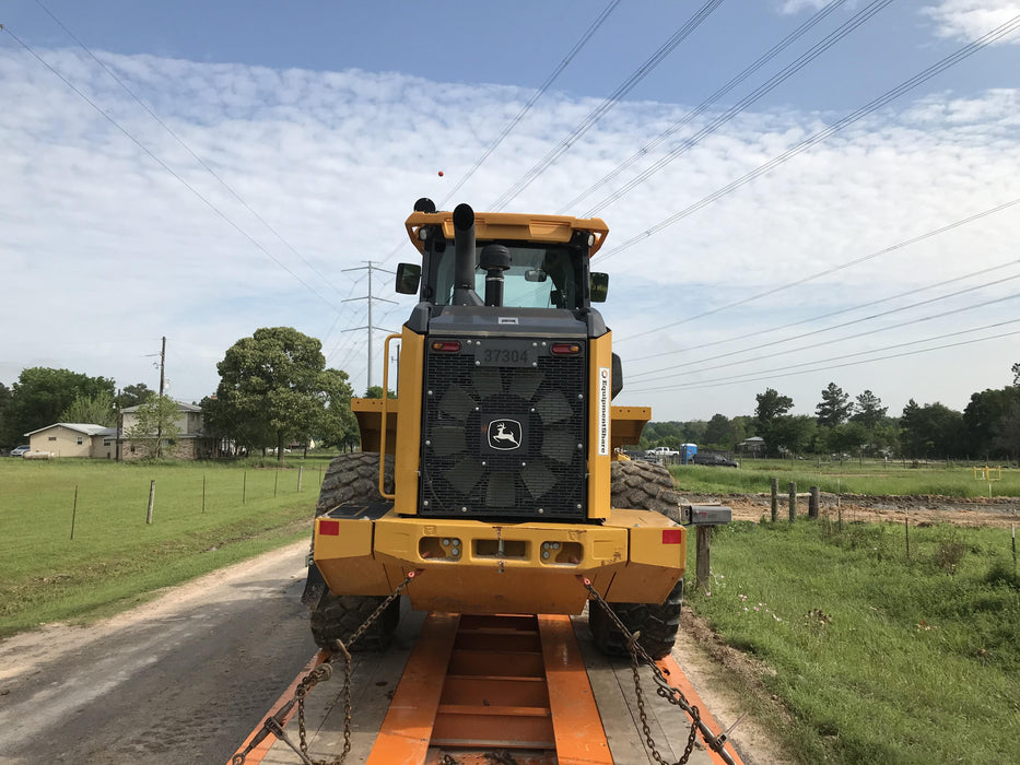 2019 John Deere 624L 4yd Wheel Loader, Cab/Heat/Air, 3 Function Hydraulics, JRB Hydraulic QC, QC 4yd bucket w/smooth cutting edge, QC Carriage, 72" Fork Tines, 5yr/5,000hr Powertrain and Hydraulics extended warranty