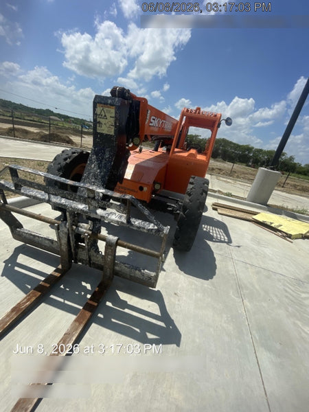 2019 Skytrak 6036 Canopy, Solid Tires, LED Work Lights, Beacon w/72" Carriage, 48" Pallet Forks