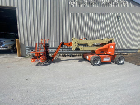 2022 JLG E450AJ