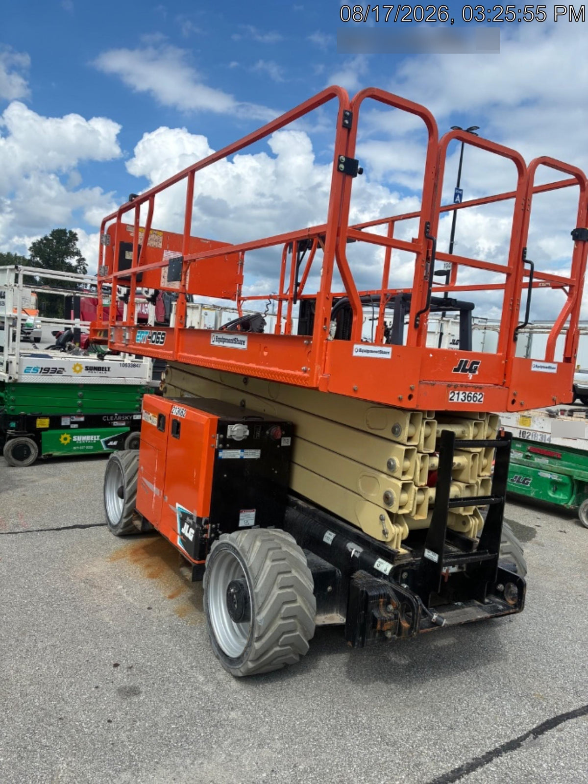2022 JLG ERT4069