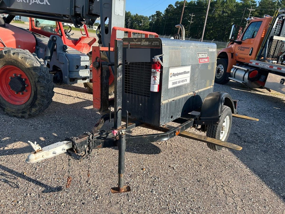 2019 Lincoln Electric Vantage 322 Lincoln Vantage 322 Welder w/Trailer, Light Kit, Cable Rack