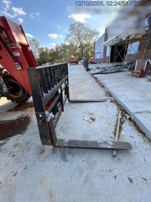 2020 Manitou MTA8044 Canopy, Solid Tires, Work Lights, Beacon, Aux Hydraulics, Back up Alarm, Lifting Eye, Mirrors, ES Keypad